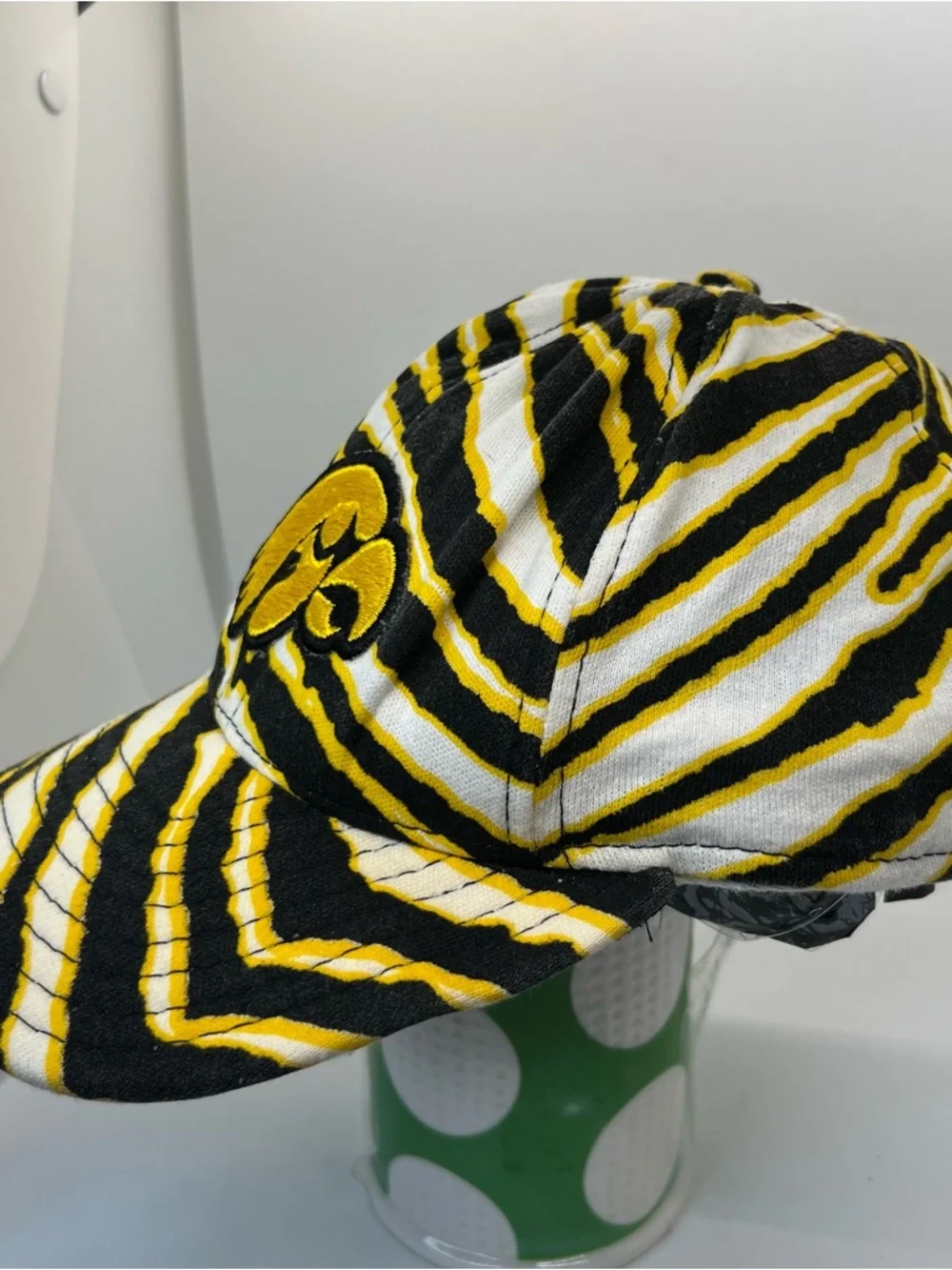 Vintage Zubaz Brand lowa Hawkeye
Snapback Hat Cap RARE - Picture 12 of 14